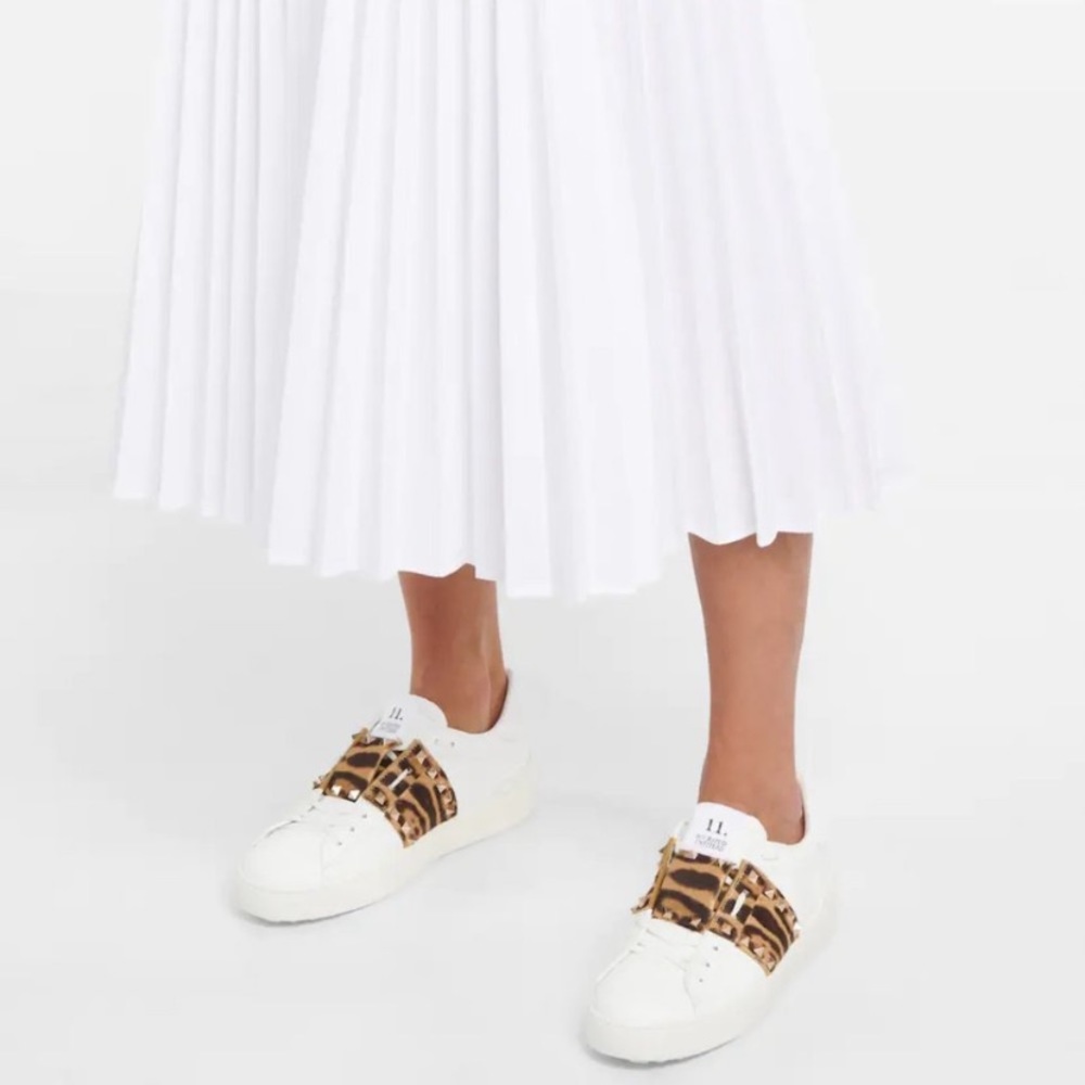 New Valentino Garavani Rockstud Untitled Leather & Haircalf Sneaker size 41